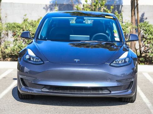 Used 2023 Tesla Model 3 Standard Range RWD image 2
