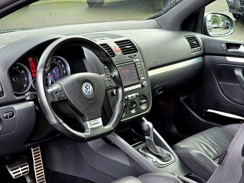 Used 2008 Volkswagen GTI 2-Door image 11