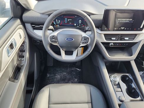 New 2026 Ford Explorer Active w/ Active Comfort Package image 7