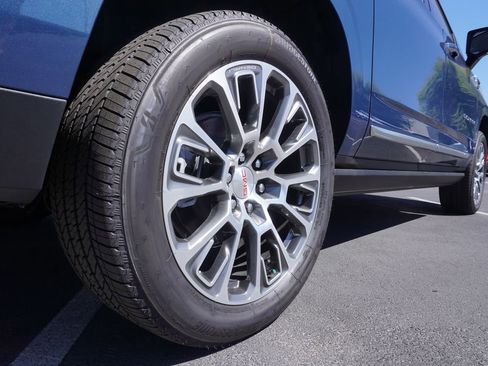 New 2026 GMC Yukon XL Denali w/ Sun & Power Step Package image 6