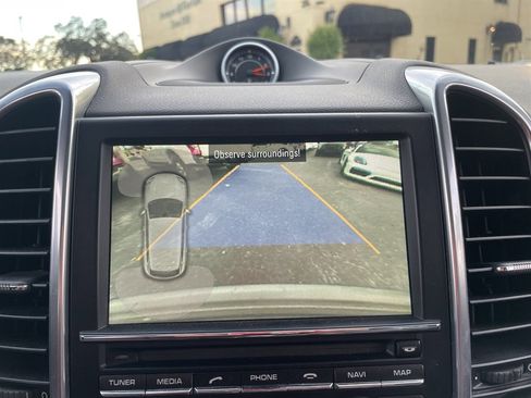 Used 2014 Porsche Cayenne Diesel Platinum Edition image 29