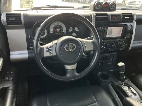 Used 2007 Toyota FJ Cruiser 2WD image 15