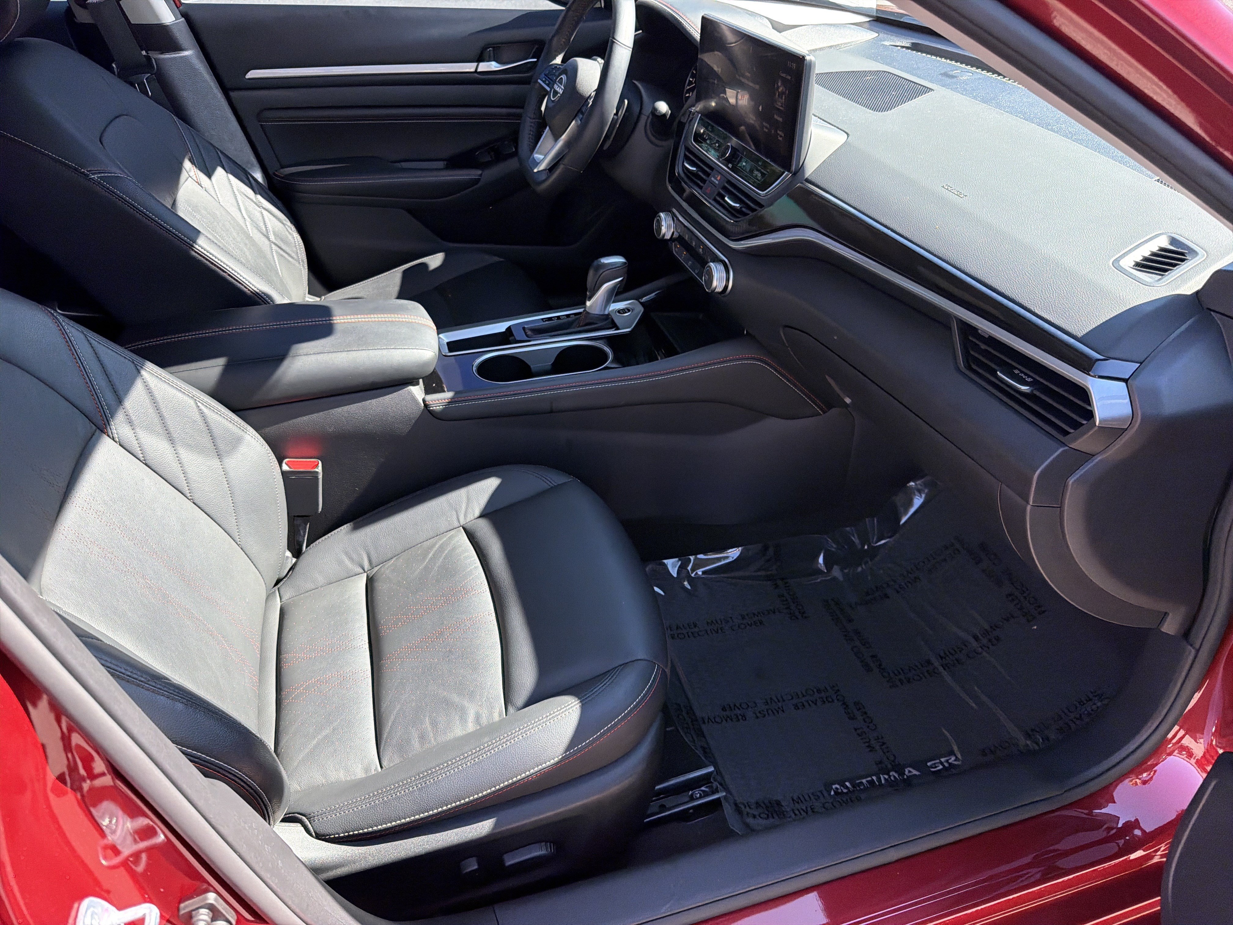 Used 2023 Nissan Altima 2.5 SR w/ SR Premium Package FWD image 14