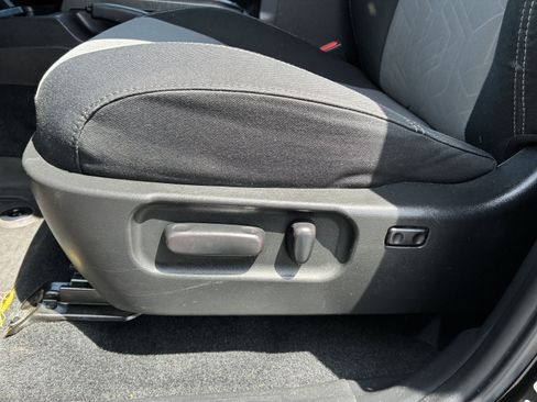 Used 2023 Toyota Tacoma TRD Sport RWD image 24