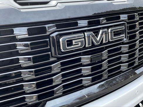 Used 2024 GMC Sierra 2500 Denali Ultimate image 29