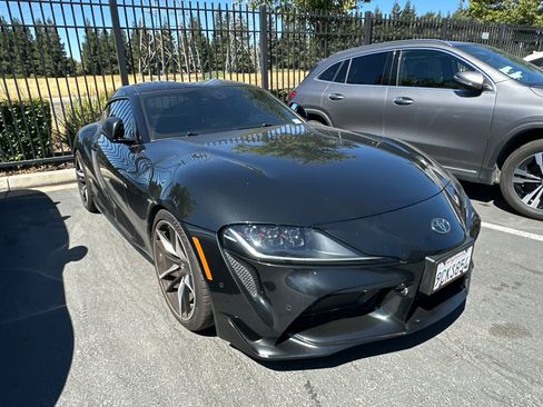 Used 2022 Toyota Supra Premium w/ Driver Assist Package RWD image 2