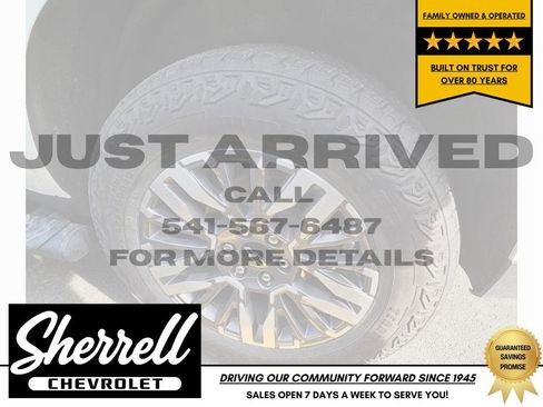 Used 2025 Chevrolet Tahoe Z71 w/ Comfort Package image 5