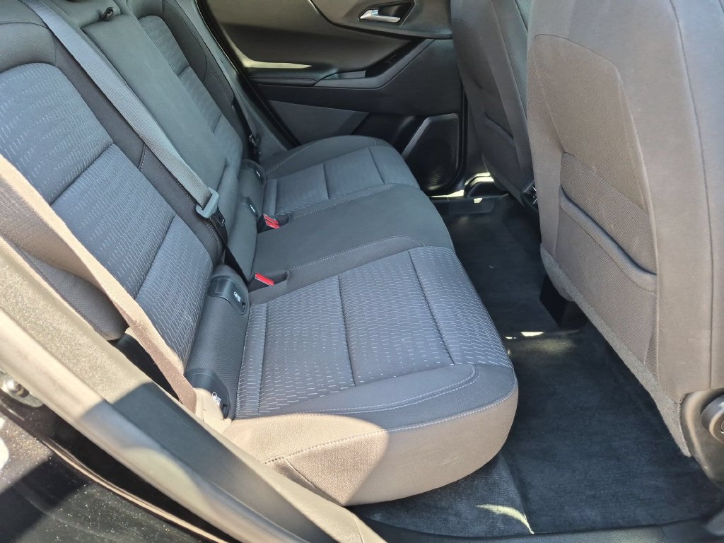 Used 2026 Chevrolet Equinox LT FWD image 29