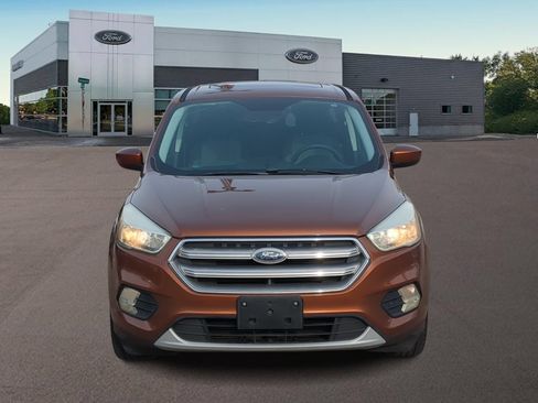 Used 2017 Ford Escape SE AWD/4WD image 3