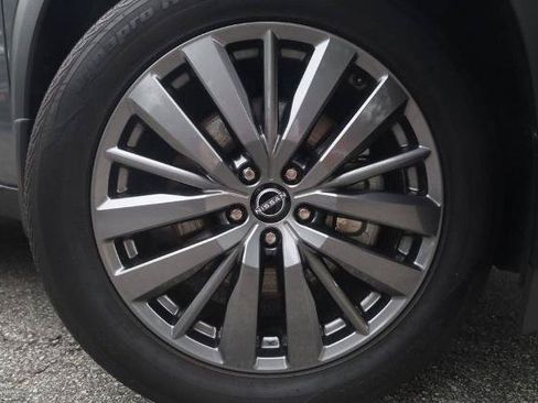 Certified 2025 Nissan Pathfinder SL w/ SL Premium Package FWD image 2