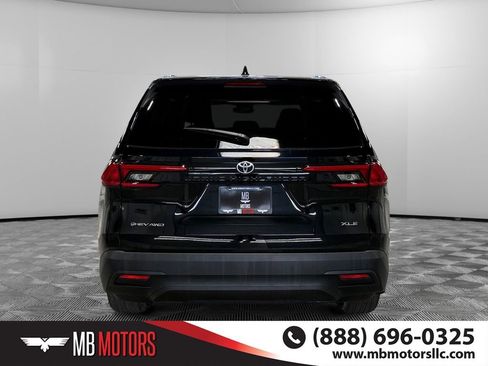 Used 2024 Toyota Grand Highlander AWD Hybrid image 4