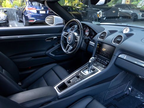 Certified 2025 Porsche 718 Boxster S RWD image 44