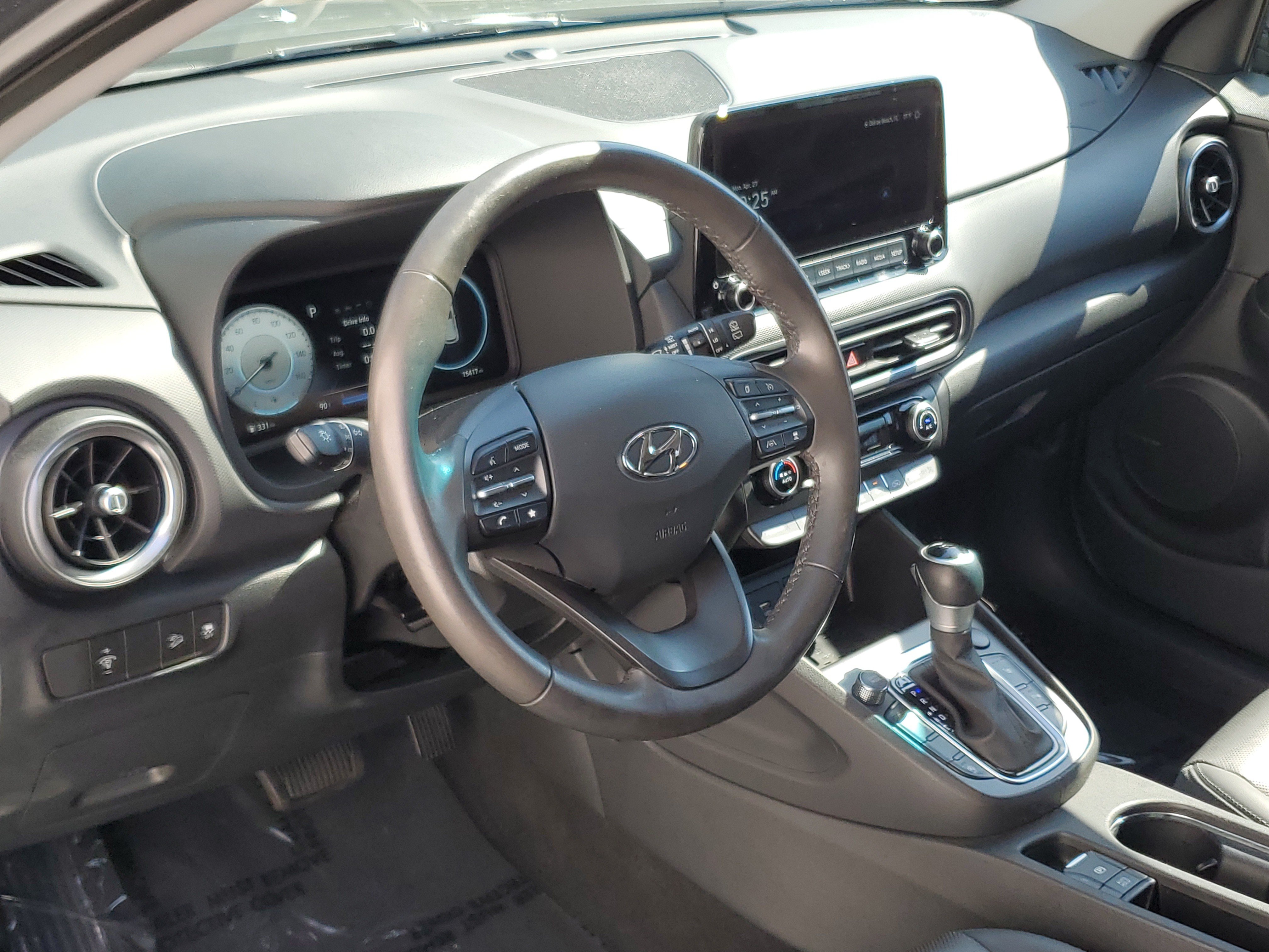 Used 2023 Hyundai Kona Limited FWD image 21