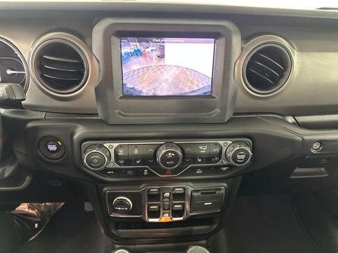 Used 2023 Jeep Wrangler Unlimited w/ Cold Weather Group image 22