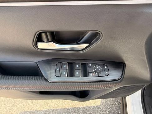 New 2026 Nissan Kicks SR w/ SR Premium Package AWD/4WD image 11