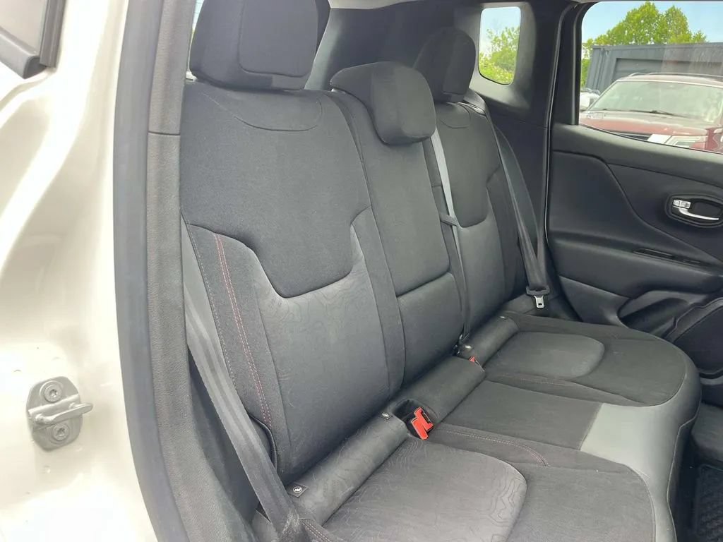 Used 2021 Jeep Renegade Trailhawk w/ Sun & Sound Group AWD/4WD image 22