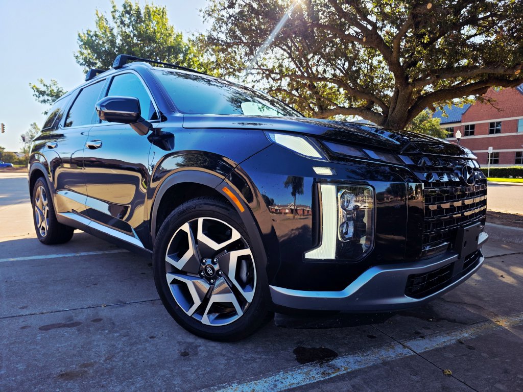 Used 2023 Hyundai Palisade Limited AWD/4WD image 3