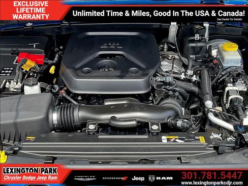 Used 2023 Jeep Wrangler Unlimited Rubicon w/ Cold Weather Group AWD/4WD image 28