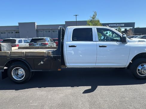 Used 2023 RAM 3500 Tradesman w/ Chrome Appearance Group image 4