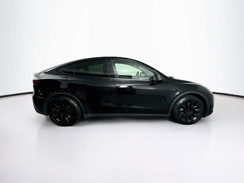 Used 2022 Tesla Model Y Long Range AWD/4WD image 10