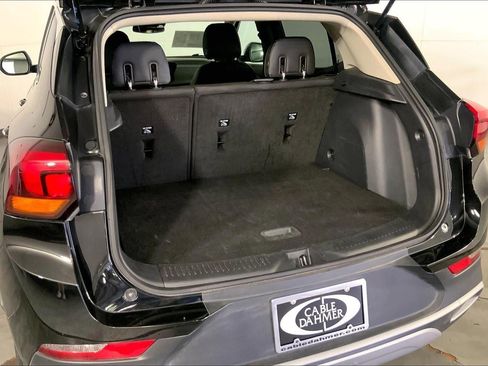 Used 2025 Buick Encore GX Preferred AWD/4WD image 4