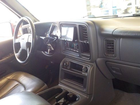 Used 2005 GMC Sierra 3500 SLE w/ Heavy-Duty Power Package image 22