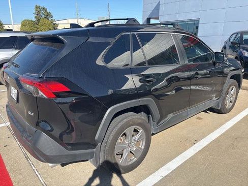 Used 2024 Toyota RAV4 XLE image 2