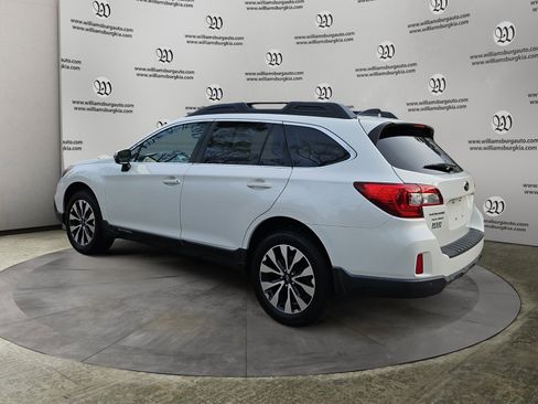 Used 2017 Subaru Outback 2.5i Limited image 3