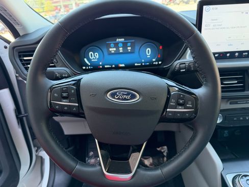 Used 2023 Ford Escape Active w/ Tech Pack #2 AWD/4WD image 30