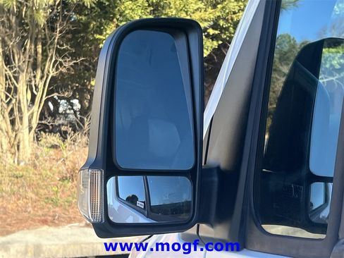 Used 2025 Mercedes-Benz Sprinter 2500 image 28