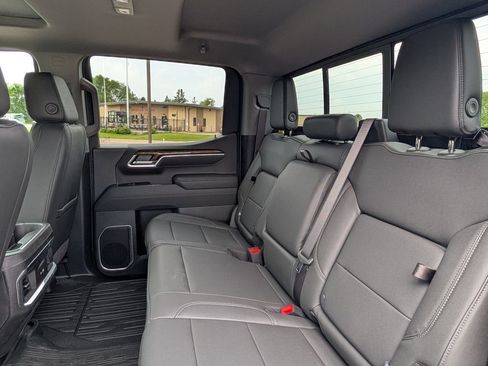 New 2026 GMC Sierra 1500 Elevation w/ Elevation Premium Package AWD/4WD image 32