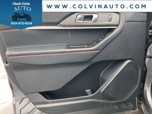 Used 2025 Ford Explorer ST-Line w/ ST-Line Street Pack AWD/4WD image 12