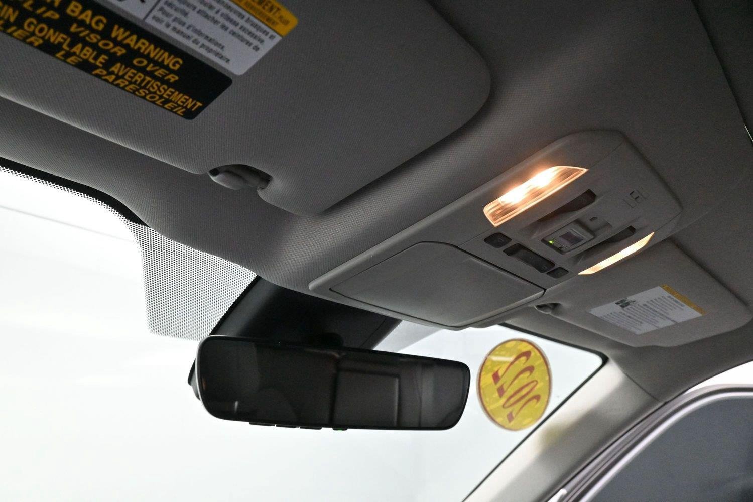 Used 2022 Toyota Highlander XLE FWD image 27