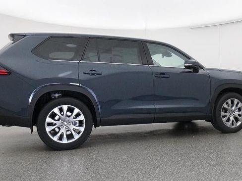 New 2026 Toyota Grand Highlander Limited image 26