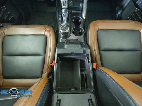 Used 2024 Ford Bronco Outer Banks AWD/4WD image 33