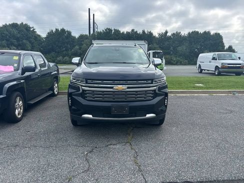 Used 2021 Chevrolet Tahoe Premier w/ Premium Package AWD/4WD image 2