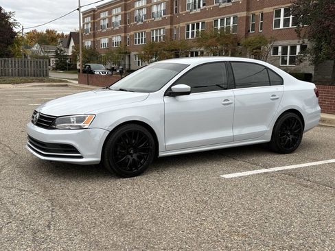 Used 2017 Volkswagen Jetta S image 26