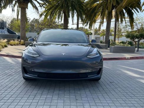 Used 2020 Tesla Model 3 Standard Range Plus RWD image 8
