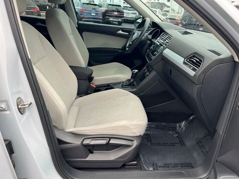 Used 2018 Volkswagen Tiguan S image 21