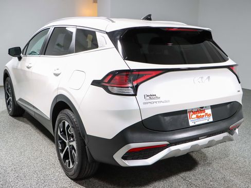 Used 2023 Kia Sportage EX image 9