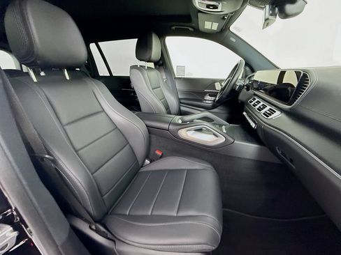 Used 2025 Mercedes-Benz GLS 450 4MATIC image 24