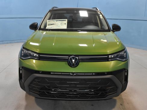 New 2026 Volkswagen Taos SE FWD image 18