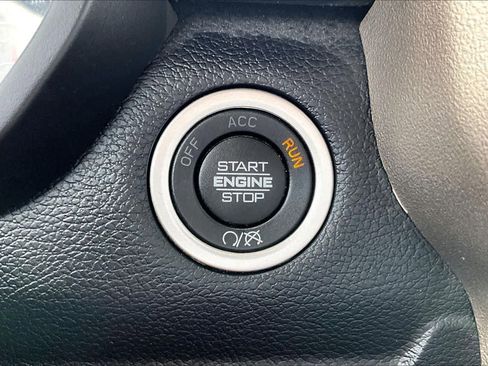 Used 2024 RAM 2500 Laramie AWD/4WD image 34