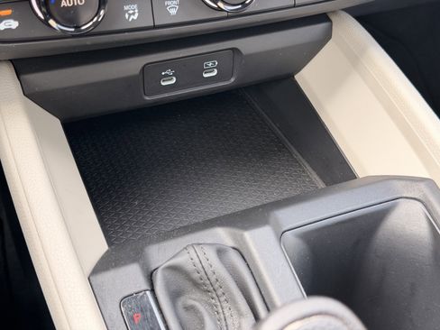 Certified 2023 Honda Accord EX image 22