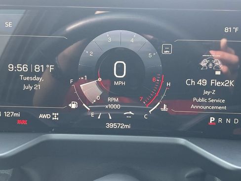 Certified 2024 GMC Acadia AT4 w/ Luxury Package AWD/4WD image 12