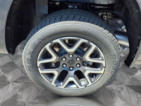 New 2026 RAM 1500 Laramie AWD/4WD image 19