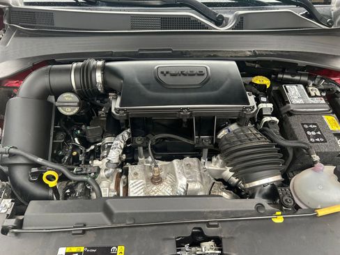 Used 2025 Jeep Compass Trailhawk image 31