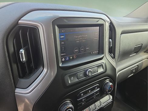 Used 2020 Chevrolet Silverado 1500 Custom w/ Custom Value Package RWD image 7