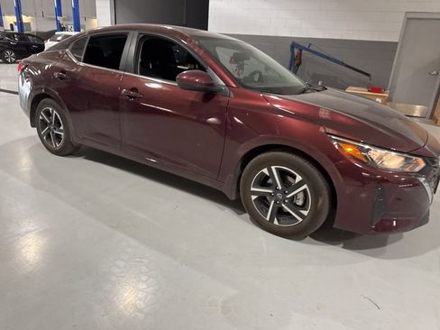 Used 2025 Nissan Sentra SV w/ All-Weather Package image 5