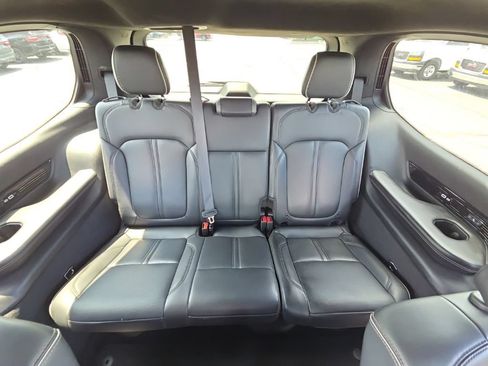 Used 2023 Jeep Grand Wagoneer Series II AWD/4WD image 31